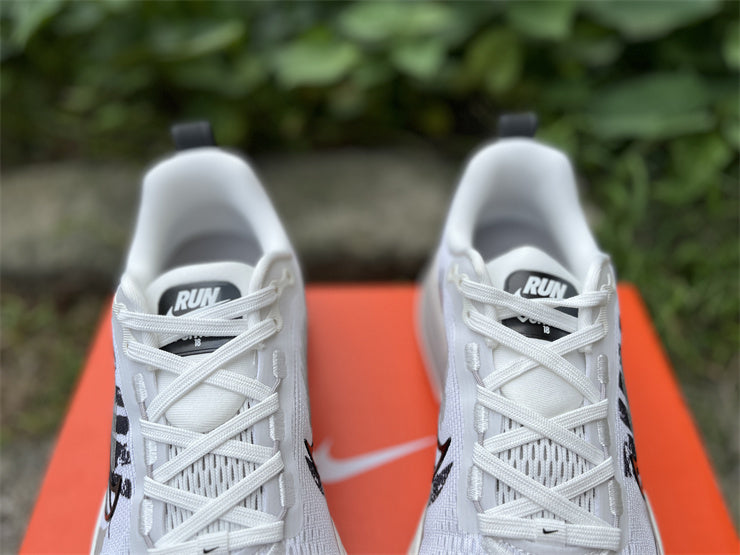 Nike ZoomX Vomero 18 "Graphic White/Black"