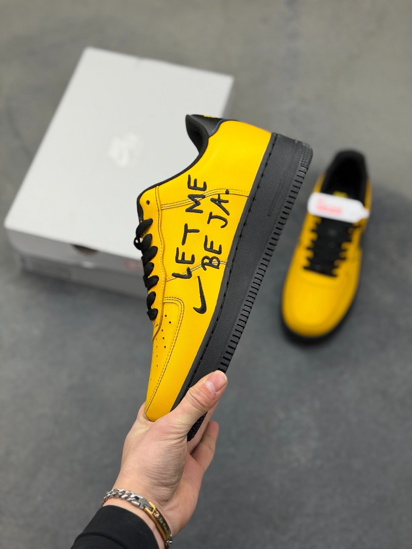 Nike Air Force 1 '07 Low "Bumblebee Yellow & Patent Black"