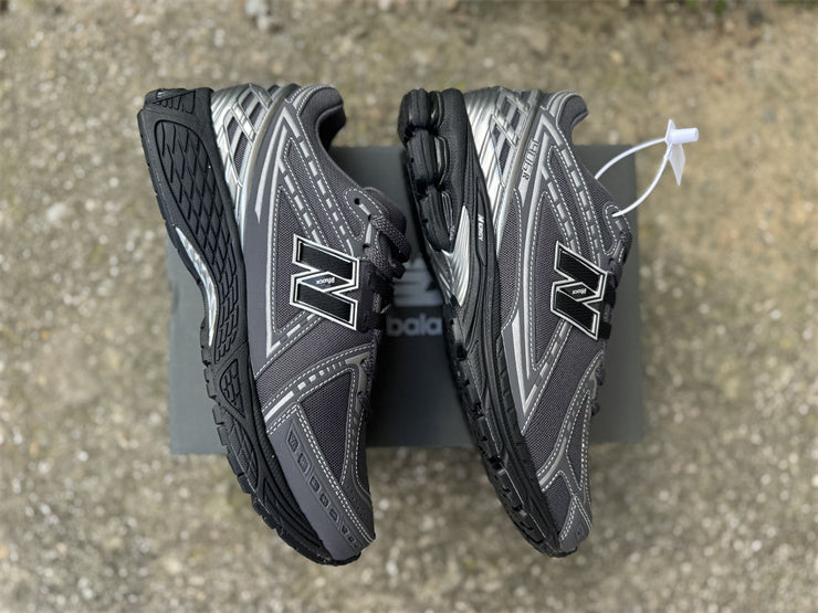 New Balance 1906