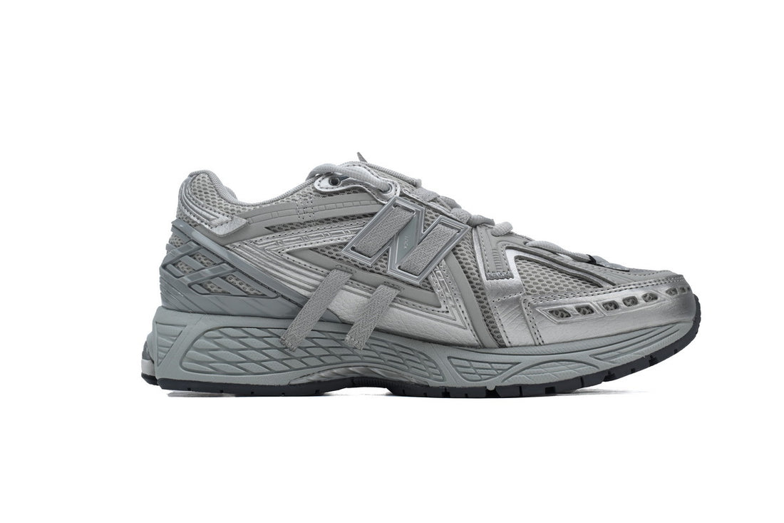 New Balance 1906A « Concrete Silver Metallic »