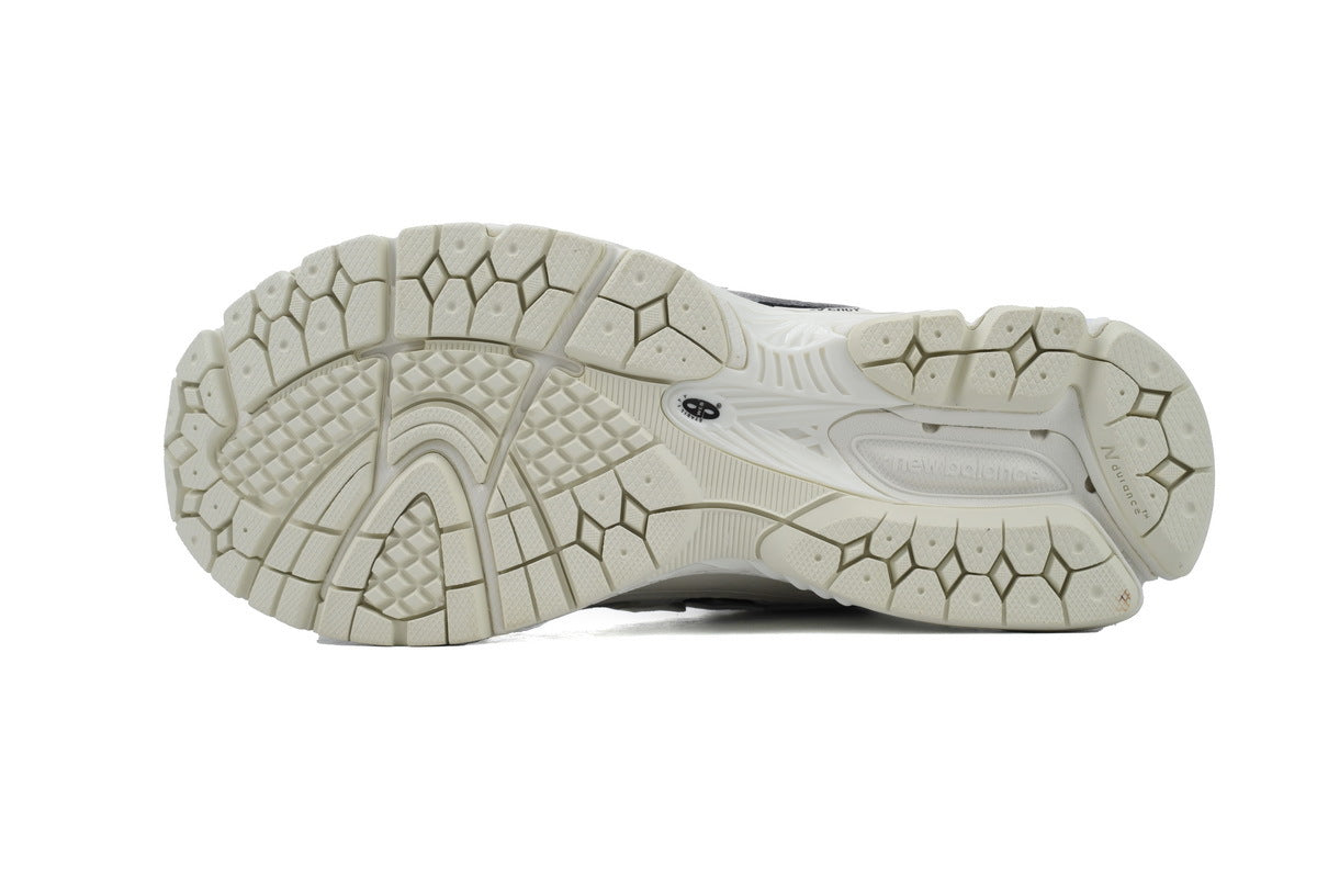 New Balance 1906R 'Polka Dot Sea Salt White Black'