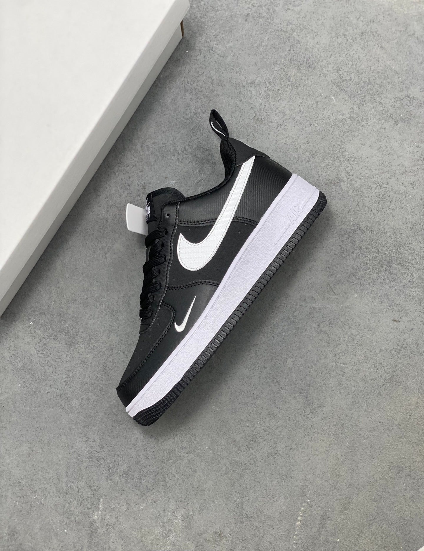 Nike Air Force 1 '07 Low "Black/White