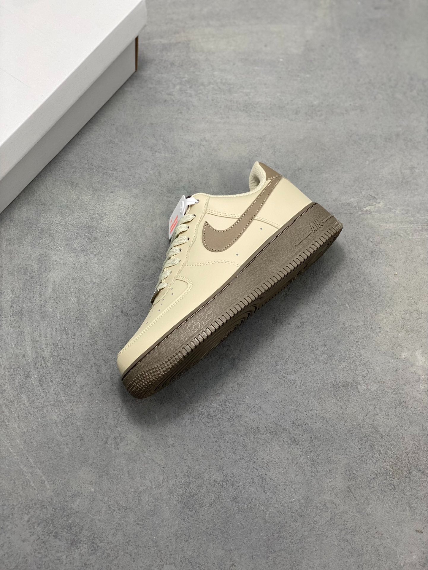 Nike Air Force 1 '07 Low "Beige & Dark Chocolate"