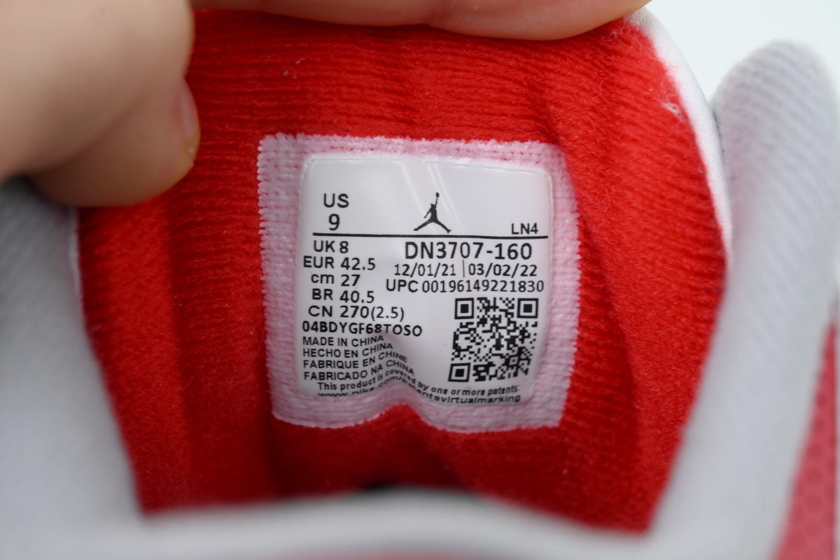 Air Jordan 3 Retro OG "Fire Red" (2022)