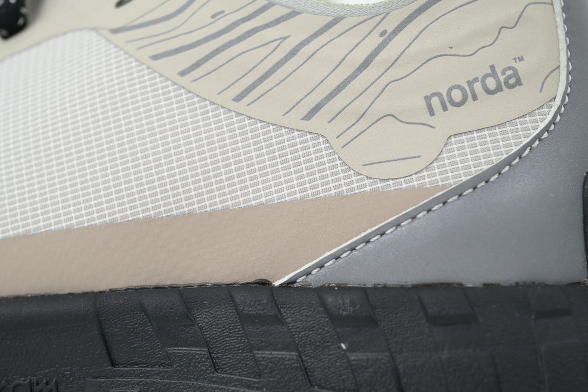 Norda 001A Trail Running Shoes "Cinder" (Beige / Black)