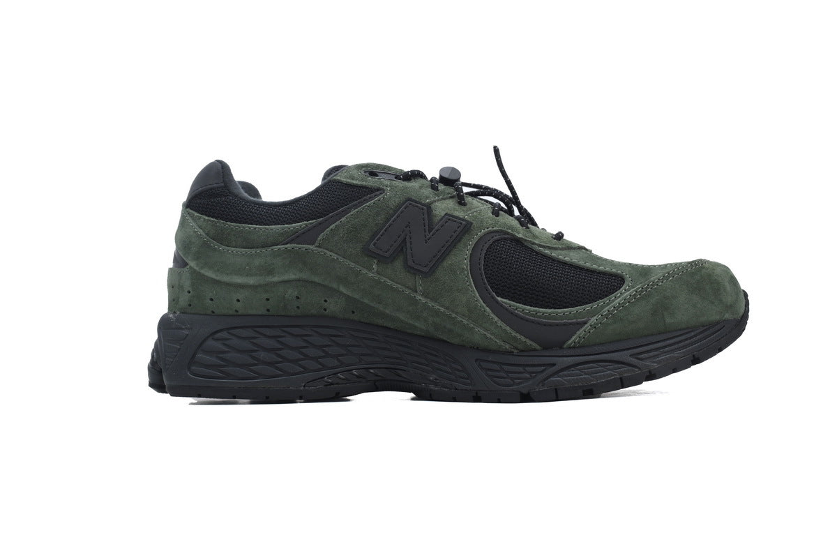 New Balance 2002R Gore-Tex 'Pine Green Black'