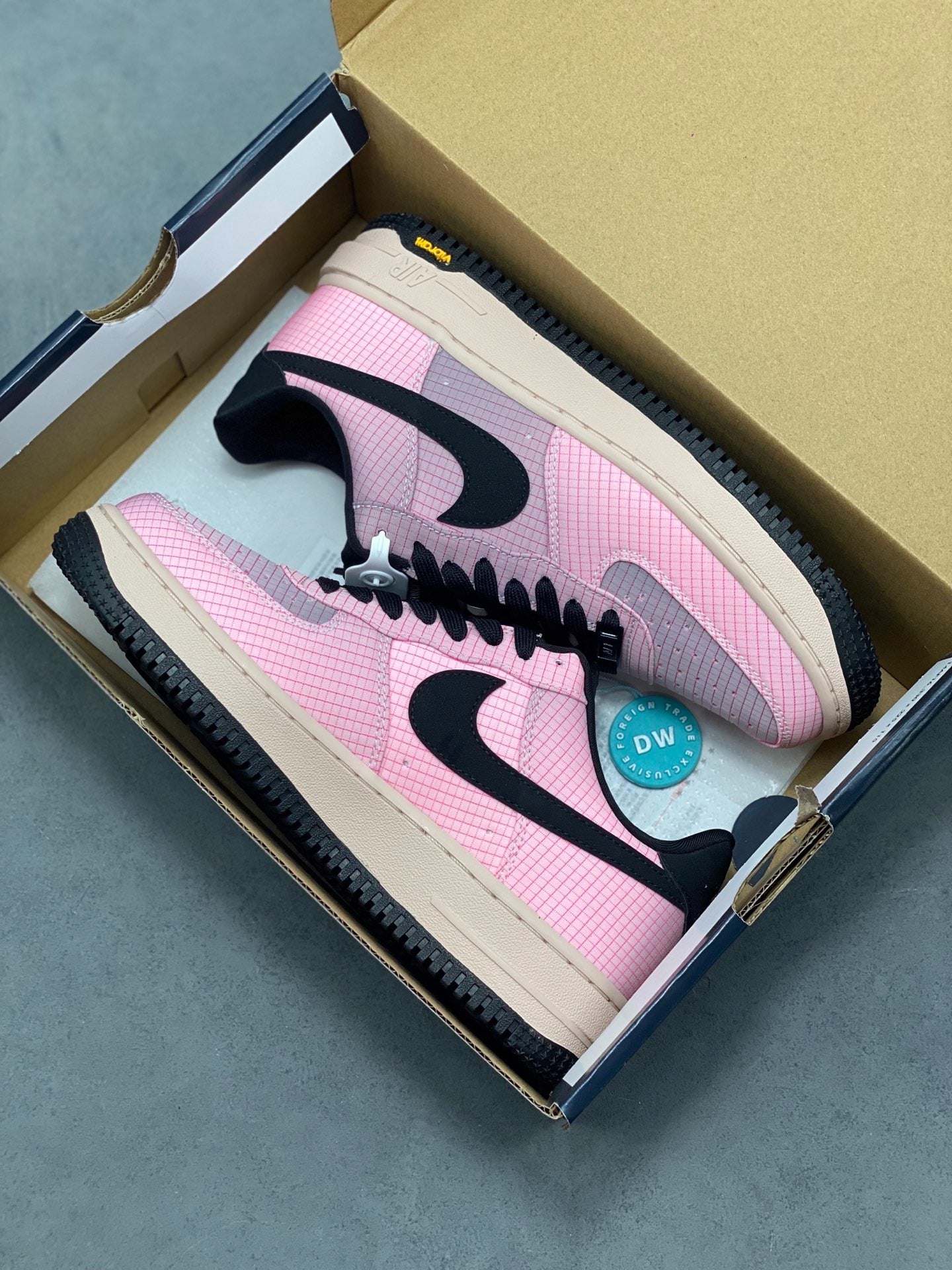 Nike Air Force 1 '07 Low "Pink Grid Ripstop"
