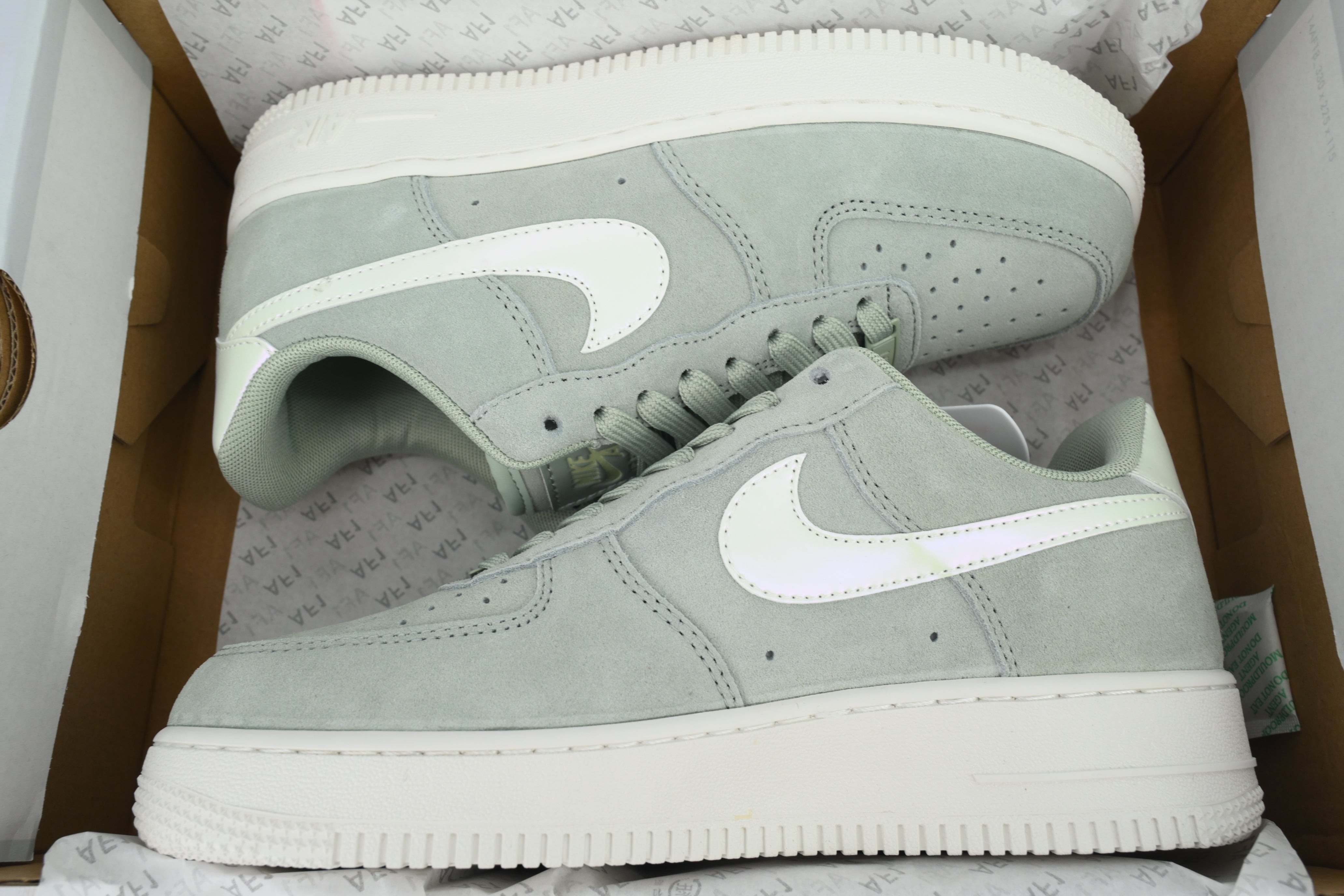 Nike Air Force 1 '07 SE "Jade Horizon" (Women's)