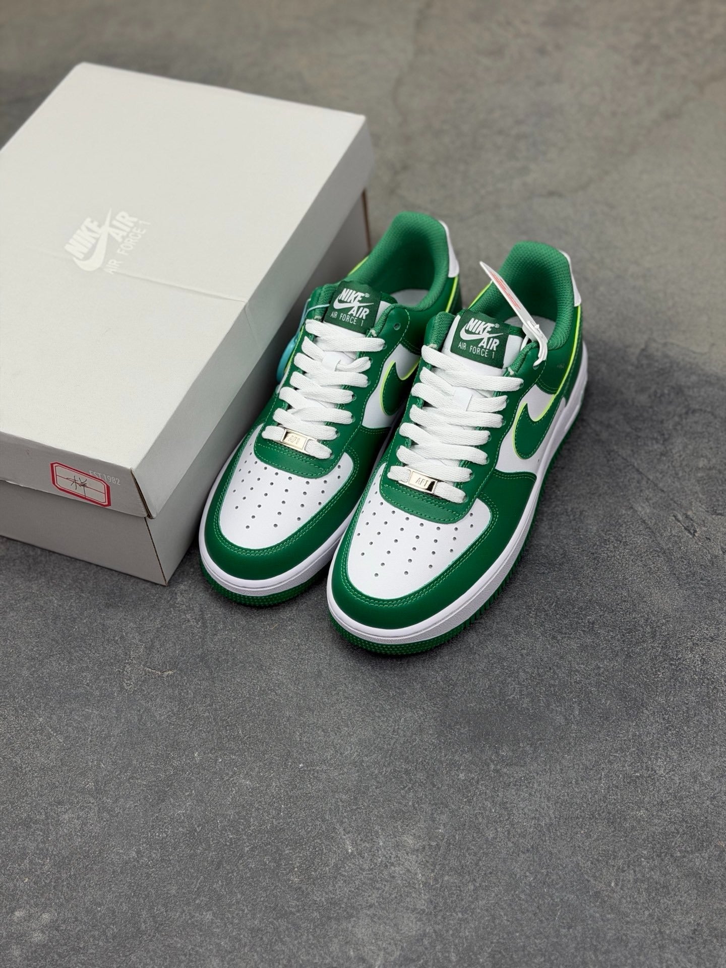Nike Air Force 1 '07 " Green"