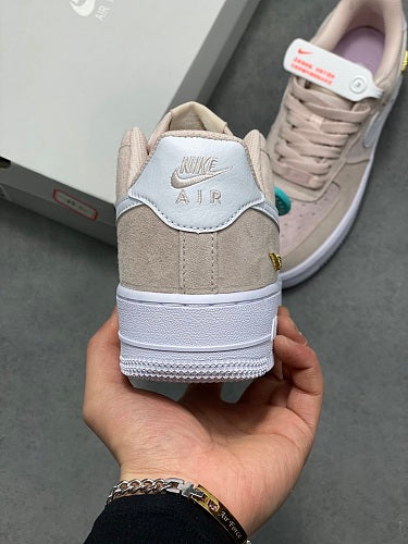 Nike Air Force 1 '07 Low "Pink Suede"