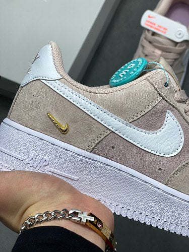 Nike Air Force 1 '07 Low "Pink Suede"